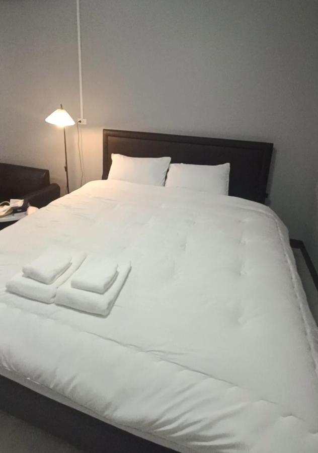 Wora Home Huahin Bagian luar foto